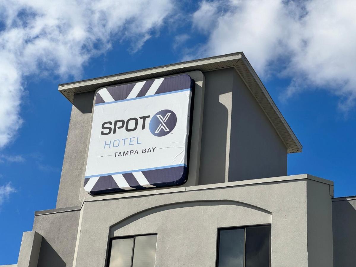 Spot X Hotel Tampa - Wesley Chapel By The Red Collection Εξωτερικό φωτογραφία