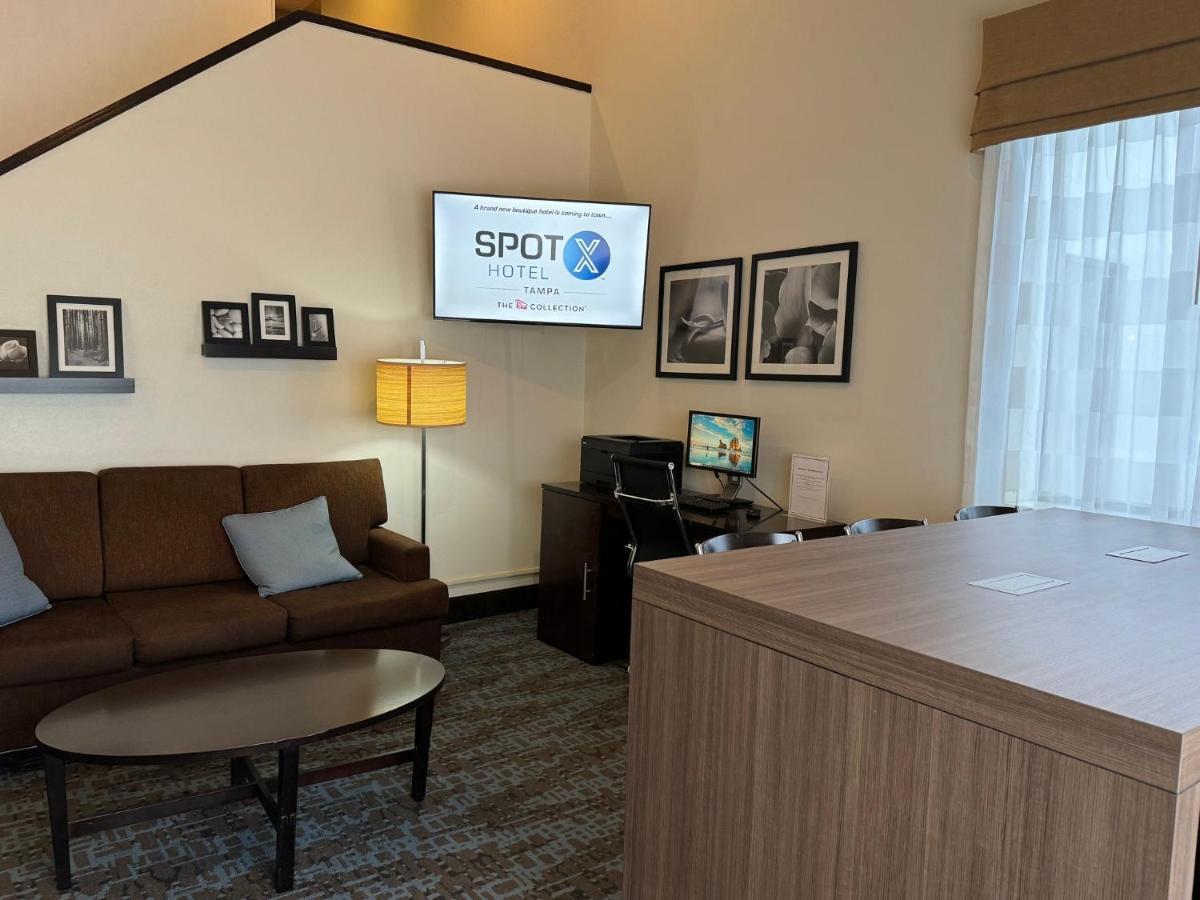 Spot X Hotel Tampa - Wesley Chapel By The Red Collection Εξωτερικό φωτογραφία