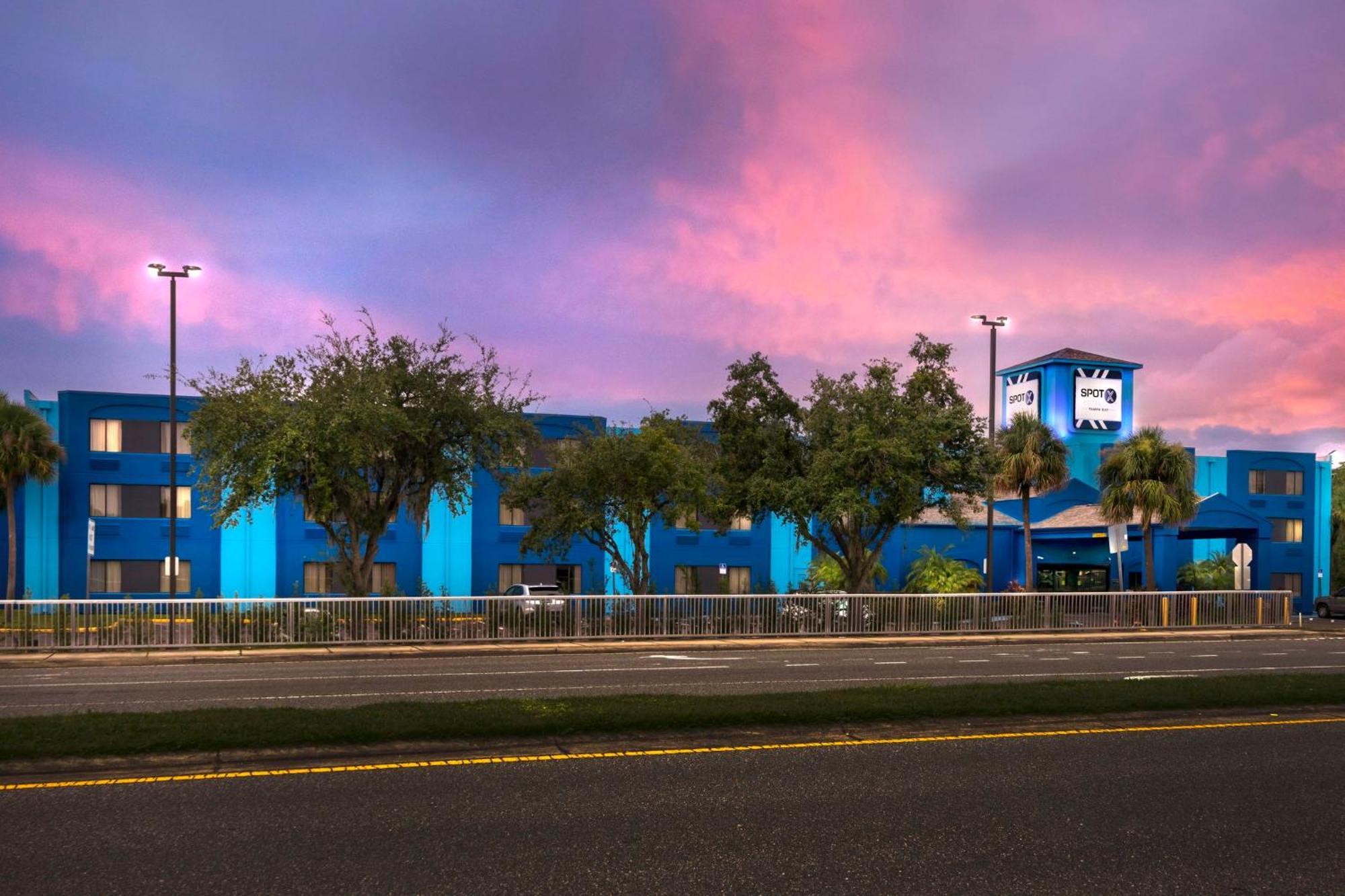 Spot X Hotel Tampa - Wesley Chapel By The Red Collection Εξωτερικό φωτογραφία