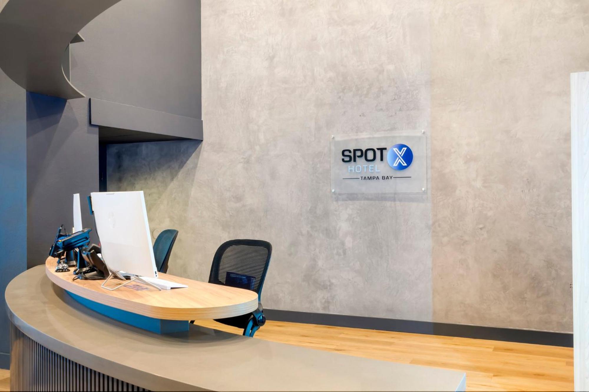 Spot X Hotel Tampa - Wesley Chapel By The Red Collection Εξωτερικό φωτογραφία